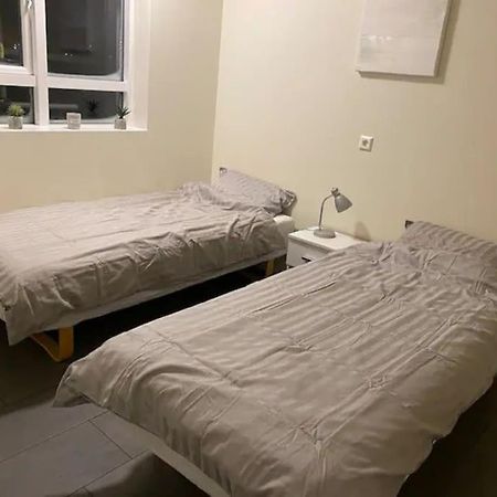 Husavik 2 Bedroom Apartment Ngoại thất bức ảnh