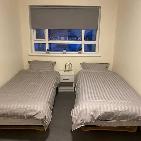 Husavik 2 Bedroom Apartment Ngoại thất bức ảnh